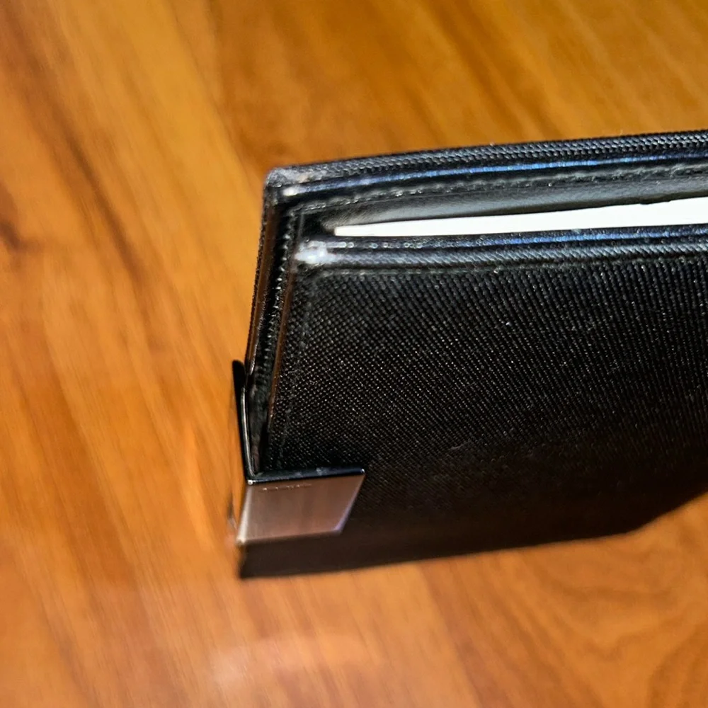 Authentic Gucci Nylon Slide Lock Agenda